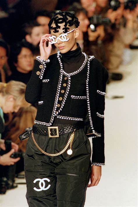 1989 chanel fashion show|chanel runway images.